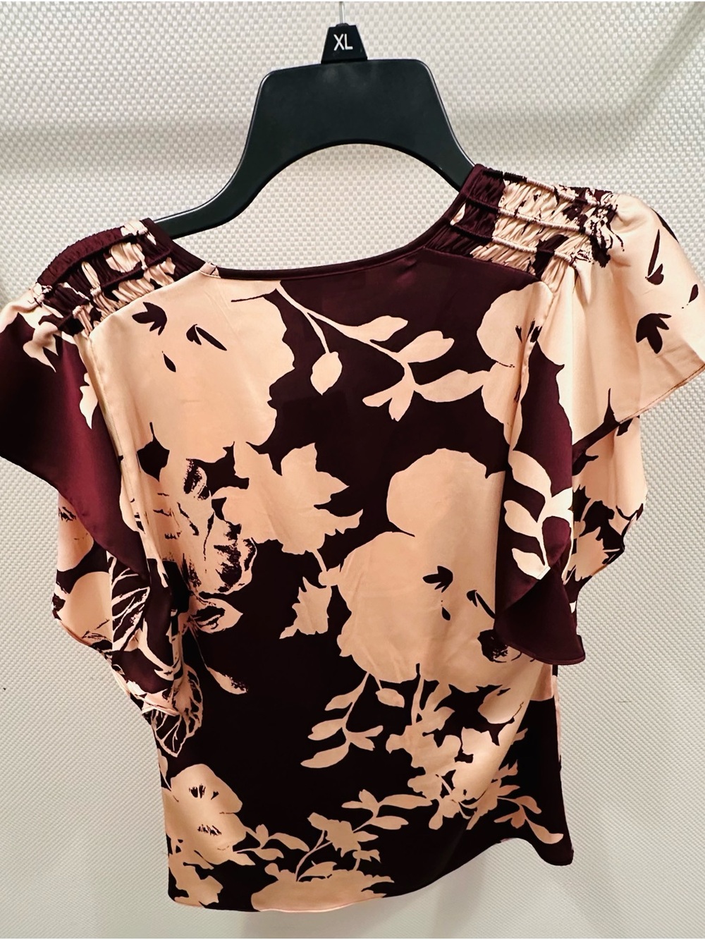 White House Black Market Burgundy and Blush Floral V-Neck Blouse - Picture 4 of 7